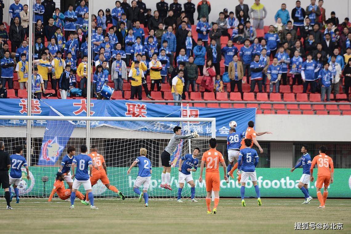 爱游戏体育-法甲倒计时，瓦伦西亚赛后战术微调，细节引发关注，球迷炸锅，数据趋势出现新变化