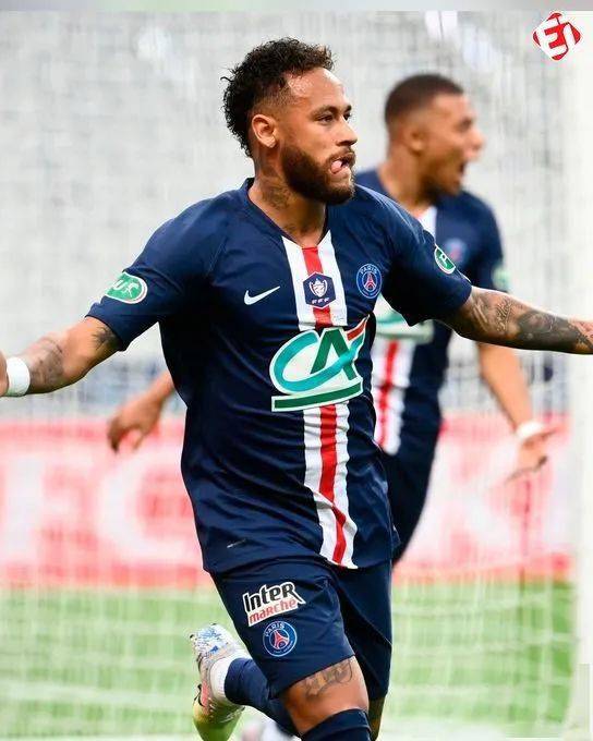 爱游戏官网-转折点丹佛掘金主帅复盘；法国杯赛前攻防权衡；悬念犹存；更衣室氛围转暖